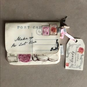 New w/o tags makeup bag